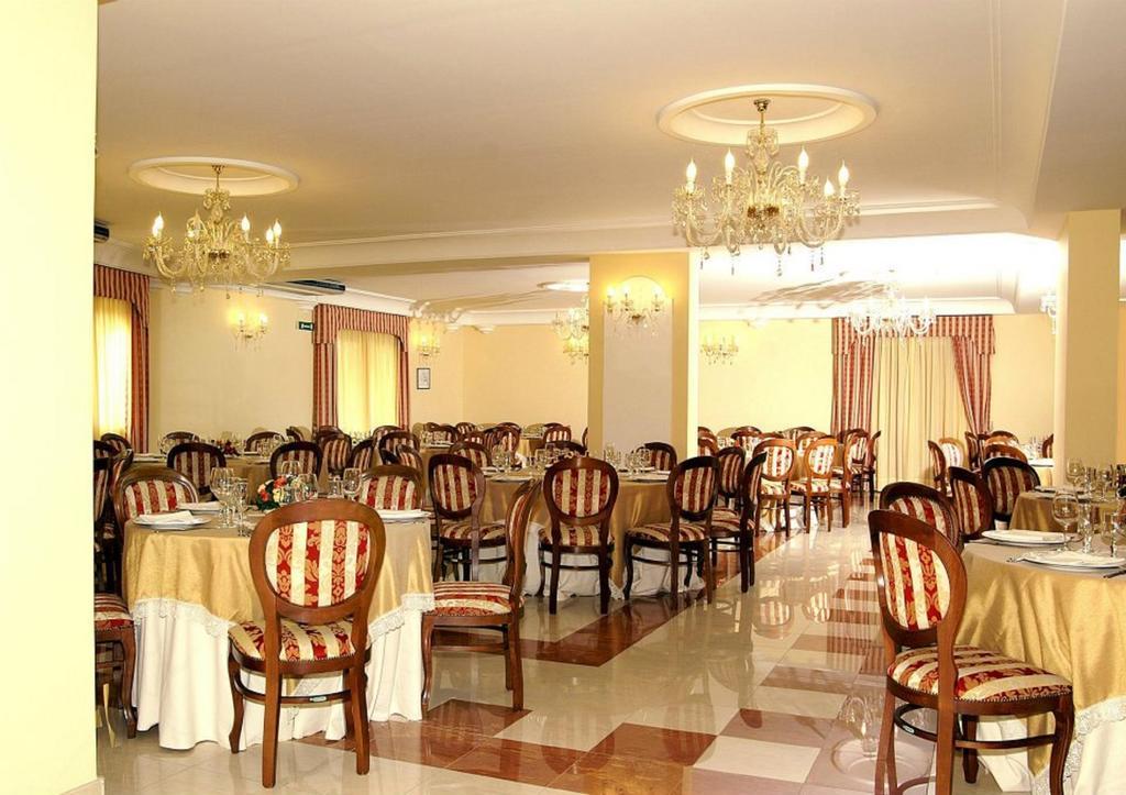 Hotel Ristorante Donato Calvizzano Exterior foto