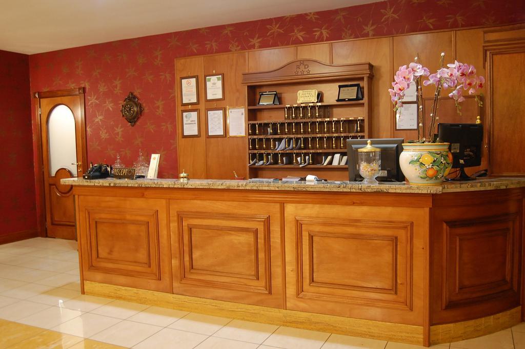 Hotel Ristorante Donato Calvizzano Exterior foto