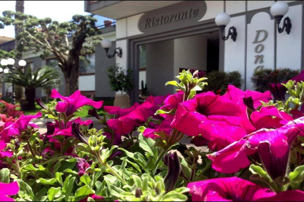 Hotel Ristorante Donato Calvizzano Exterior foto