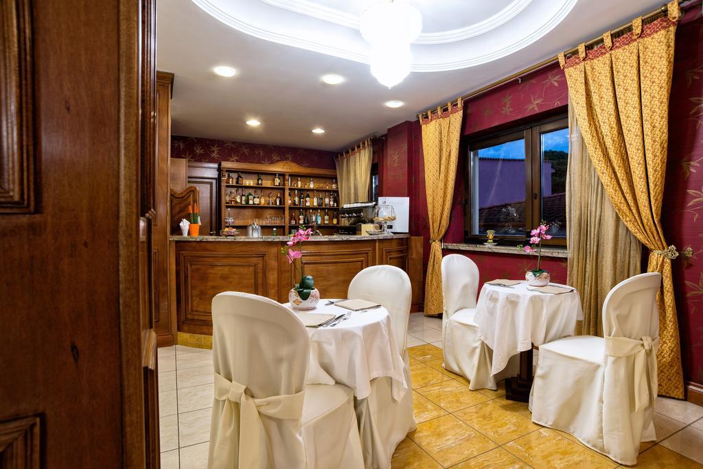Hotel Ristorante Donato Calvizzano Exterior foto